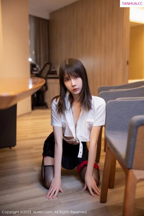   [XiuRen]高清写真图 2023.06.06 No.6862 甜佳佳 黑丝美腿第51张图片